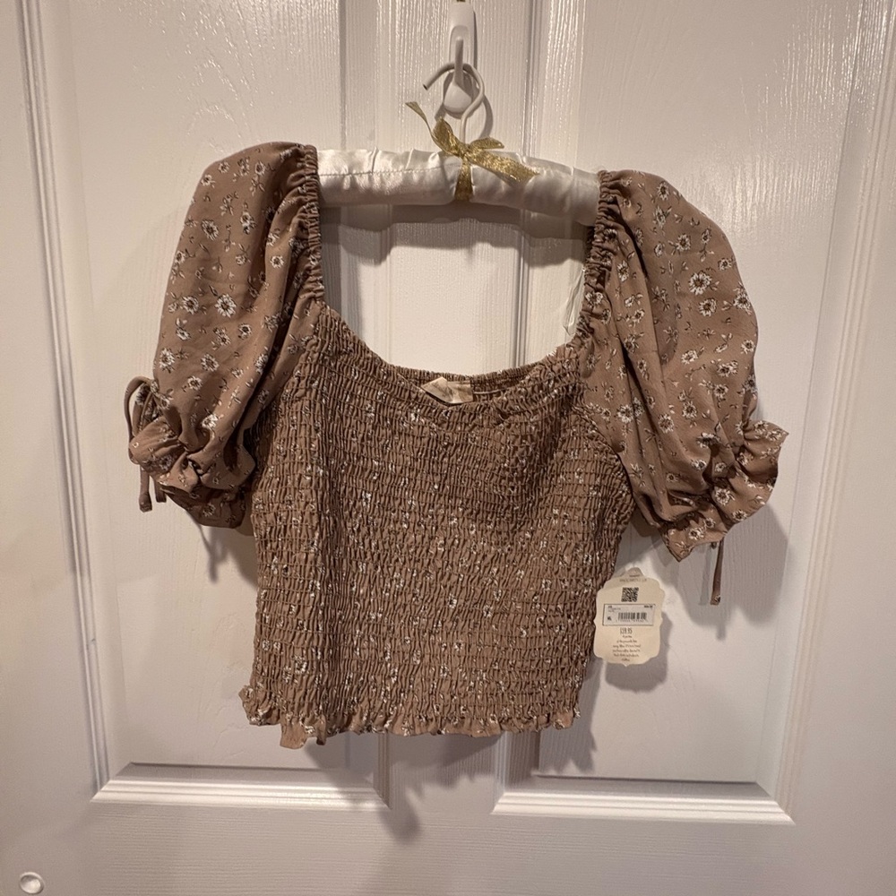 Alter’d State Crop Top with Puff Sleeve